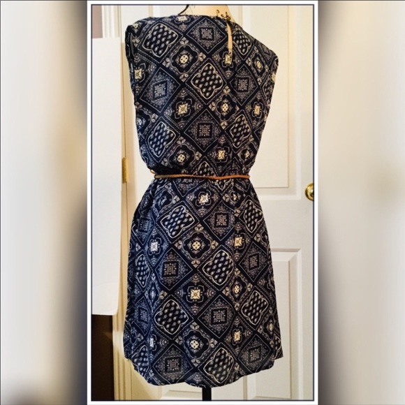 NEW Dress Multi Color Belt Sleeveless Medium - Picture 3 of 5